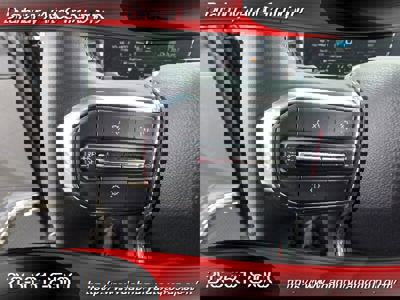 Used 2025 GMC Acadia Elevation image 13