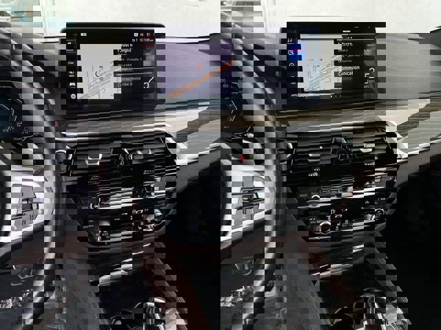 Used 2021 BMW 540i image 17