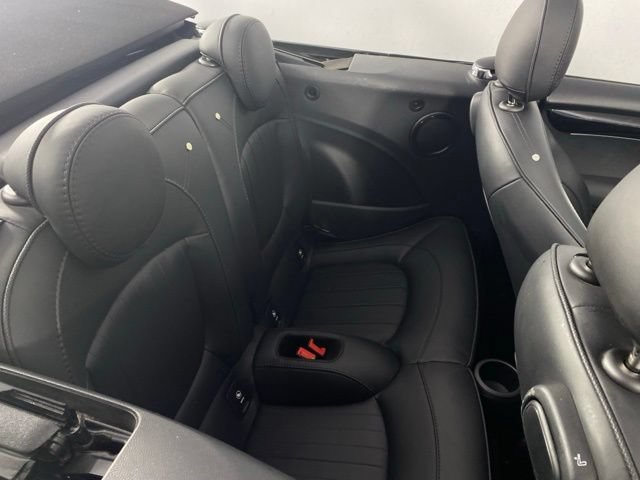 Used 2024 MINI Cooper S w/ Signature Upholstery Package FWD image 17