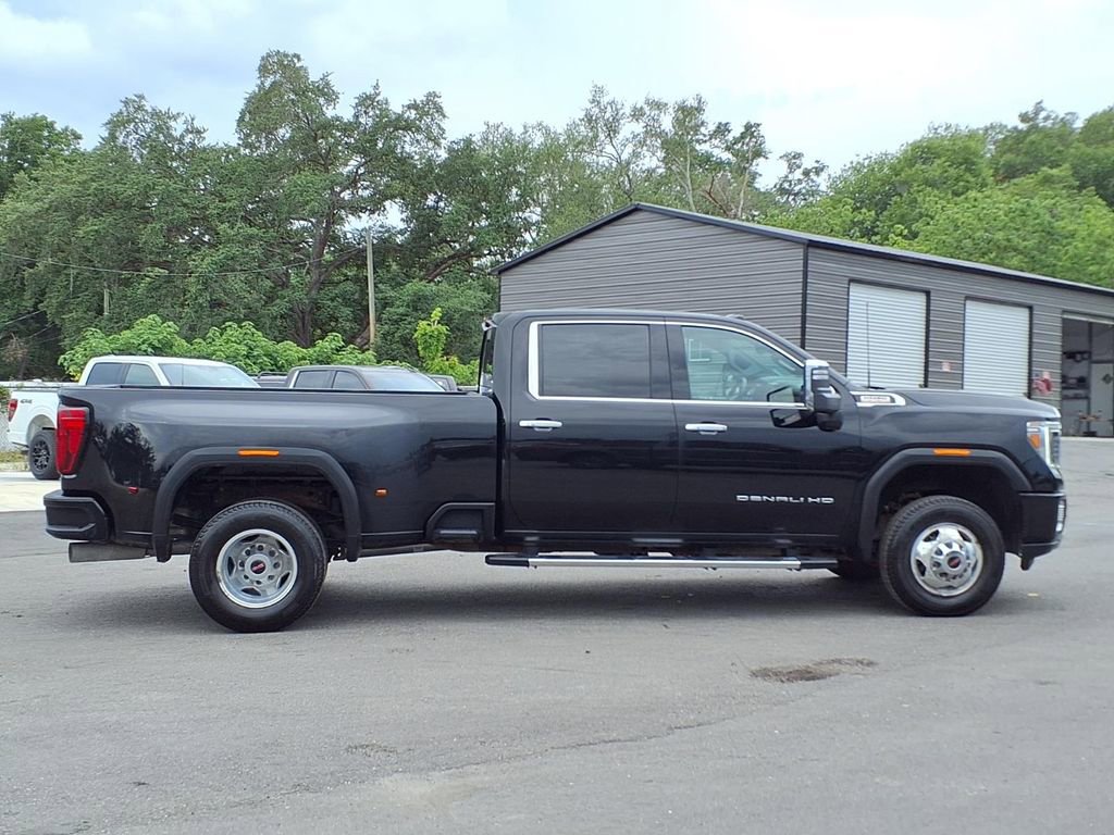 Used 2022 GMC Sierra 3500 Denali w/ Denali Ultimate Package AWD/4WD image 8