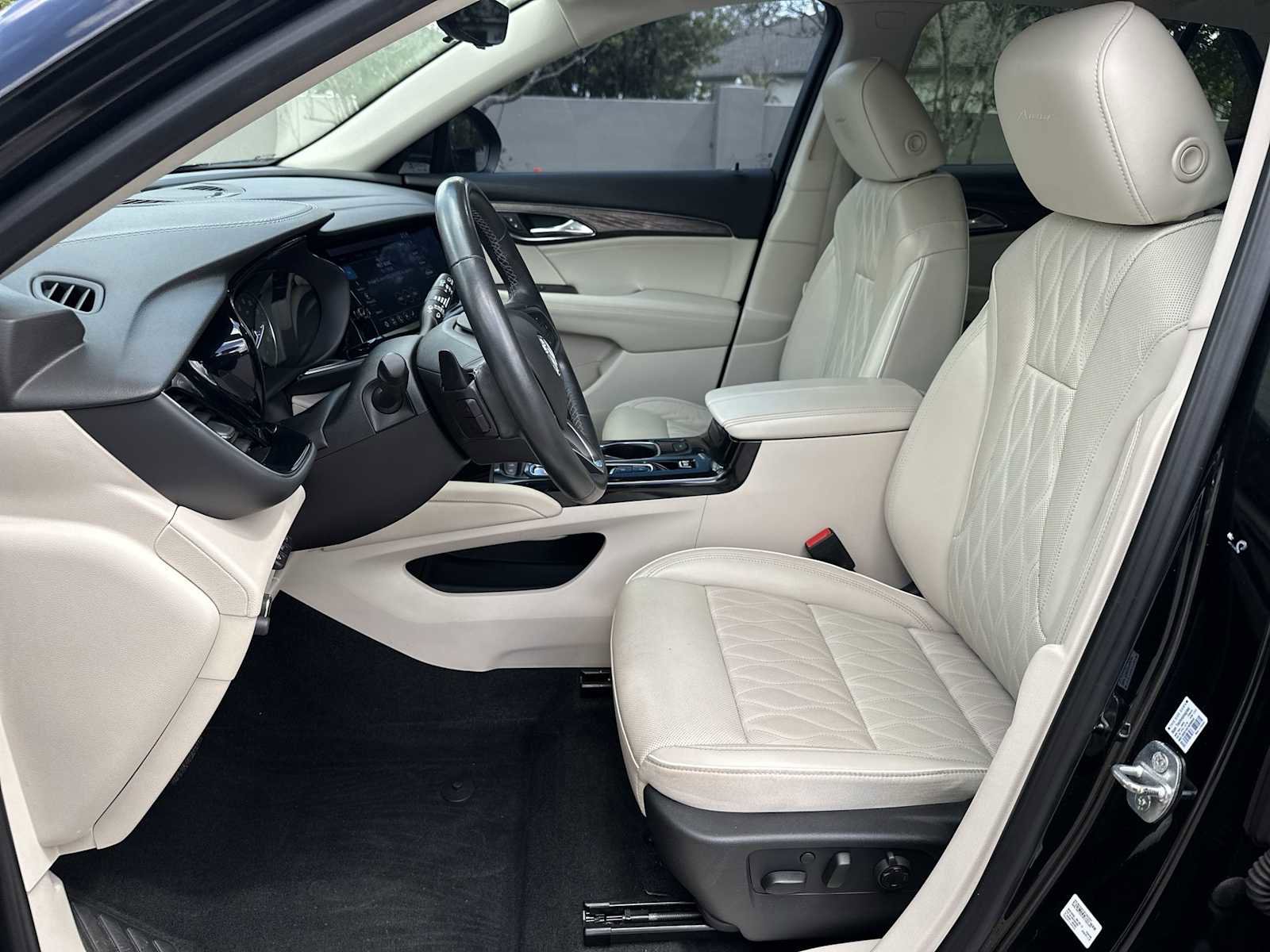 Certified 2021 Buick Envision Avenir w/ Technology Package II AWD/4WD image 15