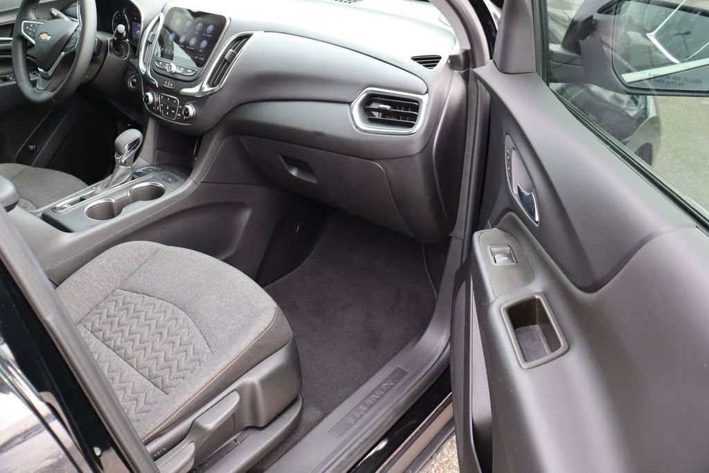Used 2024 Chevrolet Equinox LT image 44