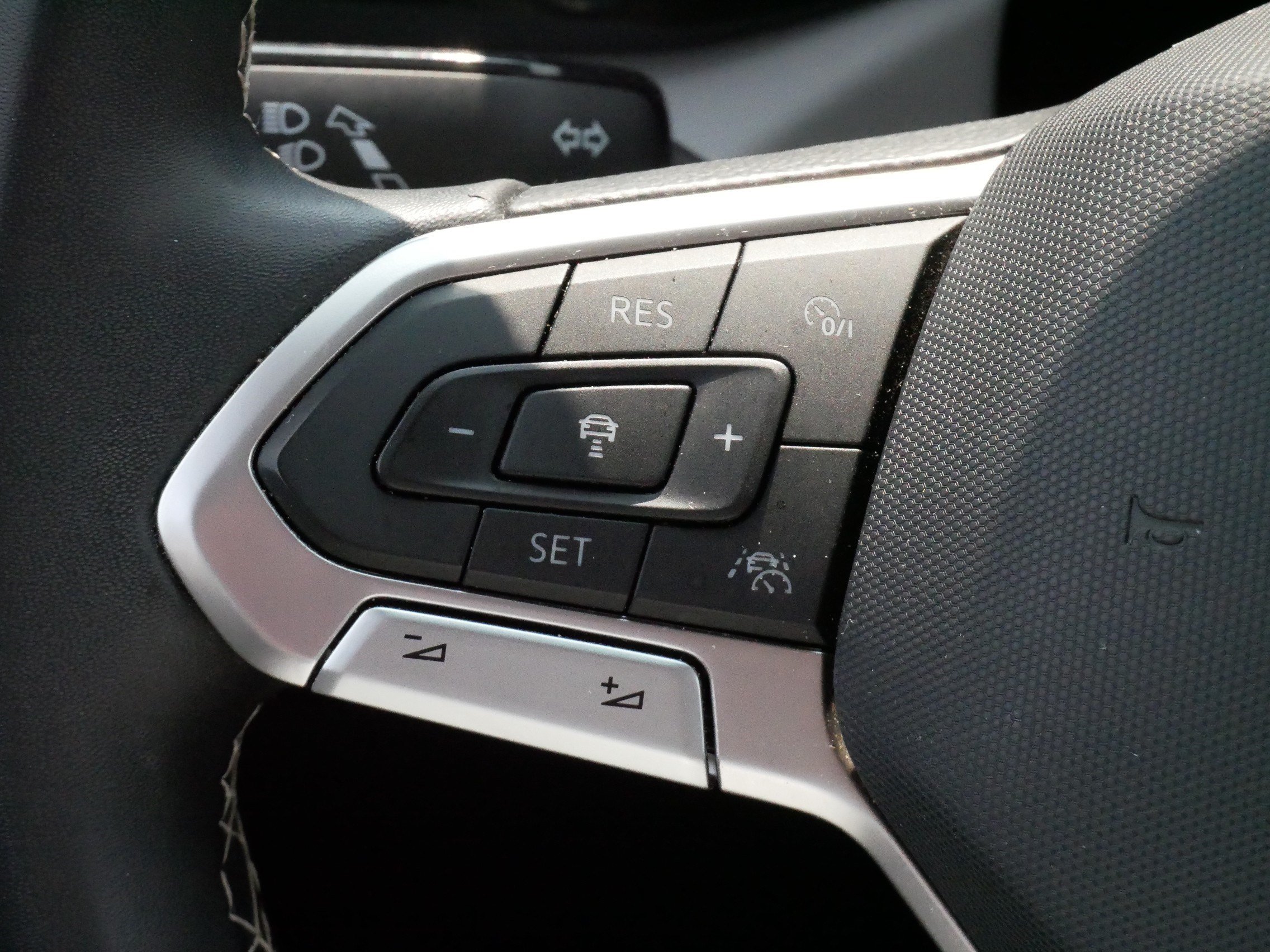 Certified 2023 Volkswagen Taos SEL AWD/4WD image 26