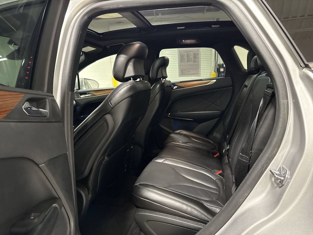 Used 2019 Lincoln MKC Reserve w/ MKC Technology Package FWD image 24