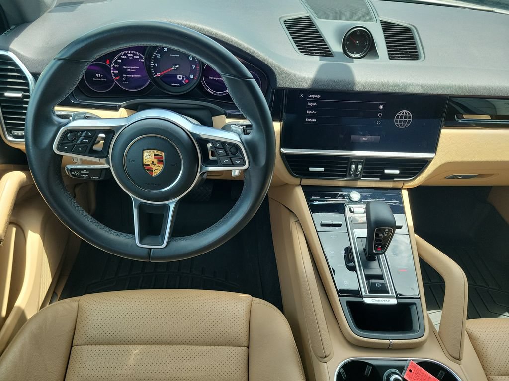 Used 2022 Porsche Cayenne AWD/4WD image 19