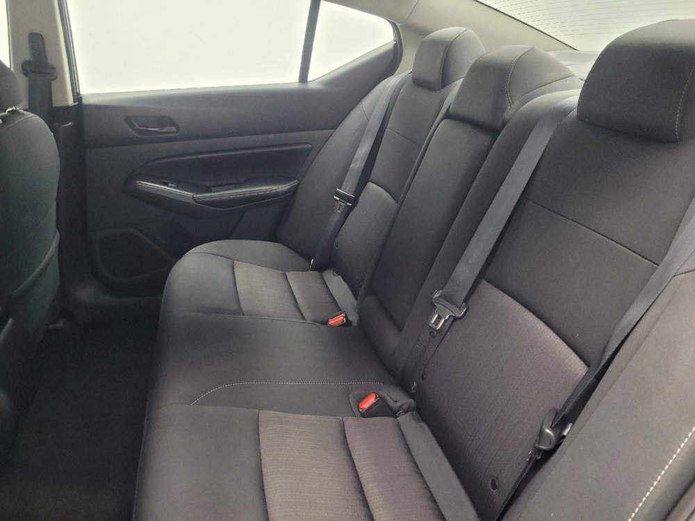 Used 2024 Nissan Altima 2.5 SV image 18