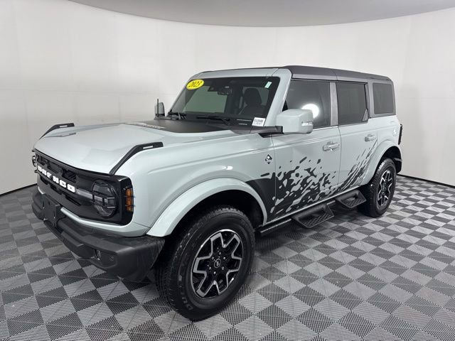 Used 2023 Ford Bronco Outer Banks image 7