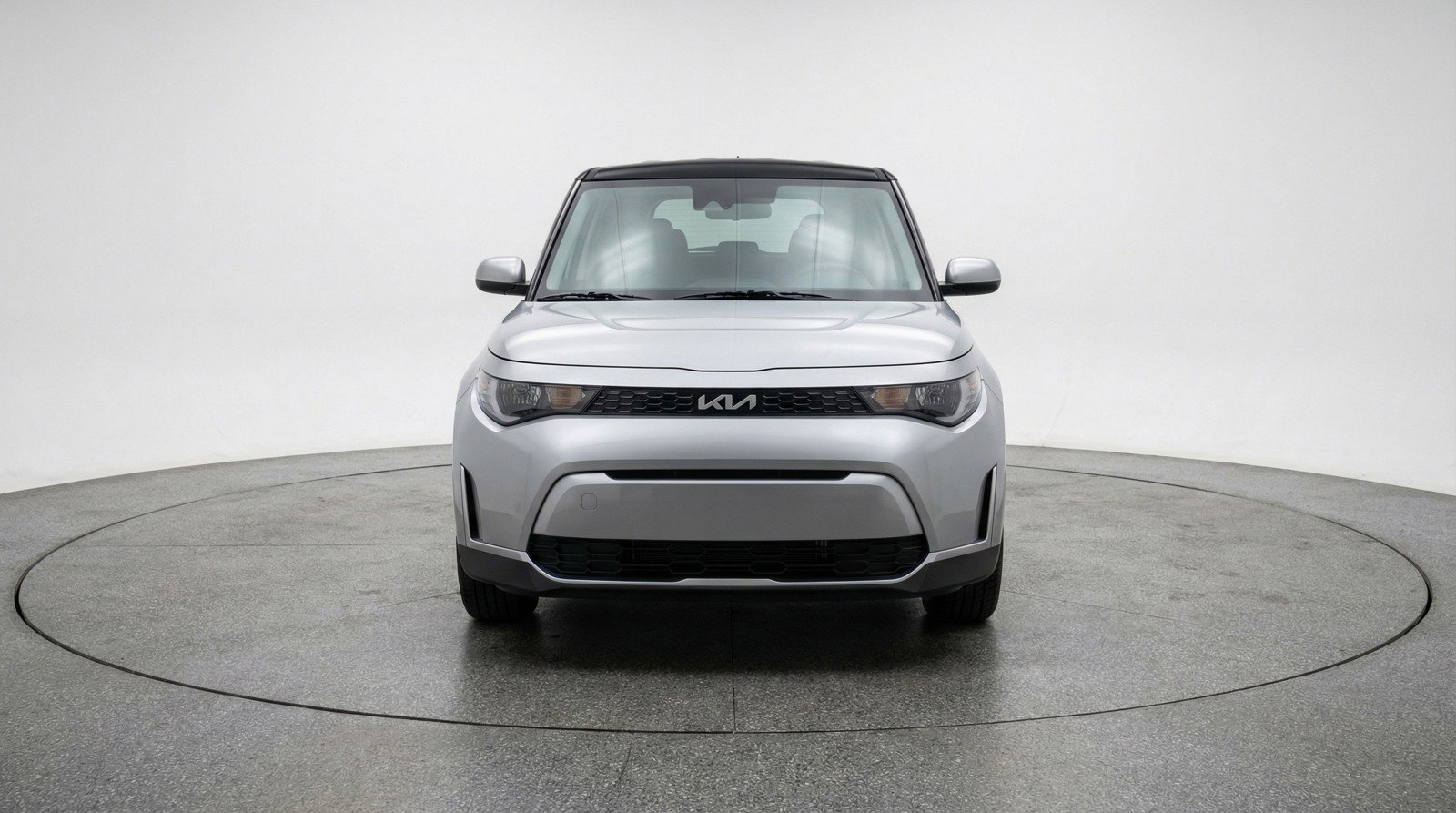 Used 2025 Kia Soul LX w/ LX Technology Package FWD image 2