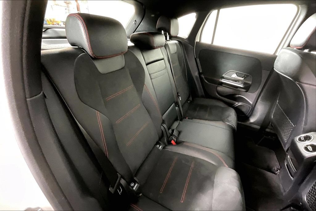 Certified 2022 Mercedes-Benz GLA 35 AMG 4MATIC image 19