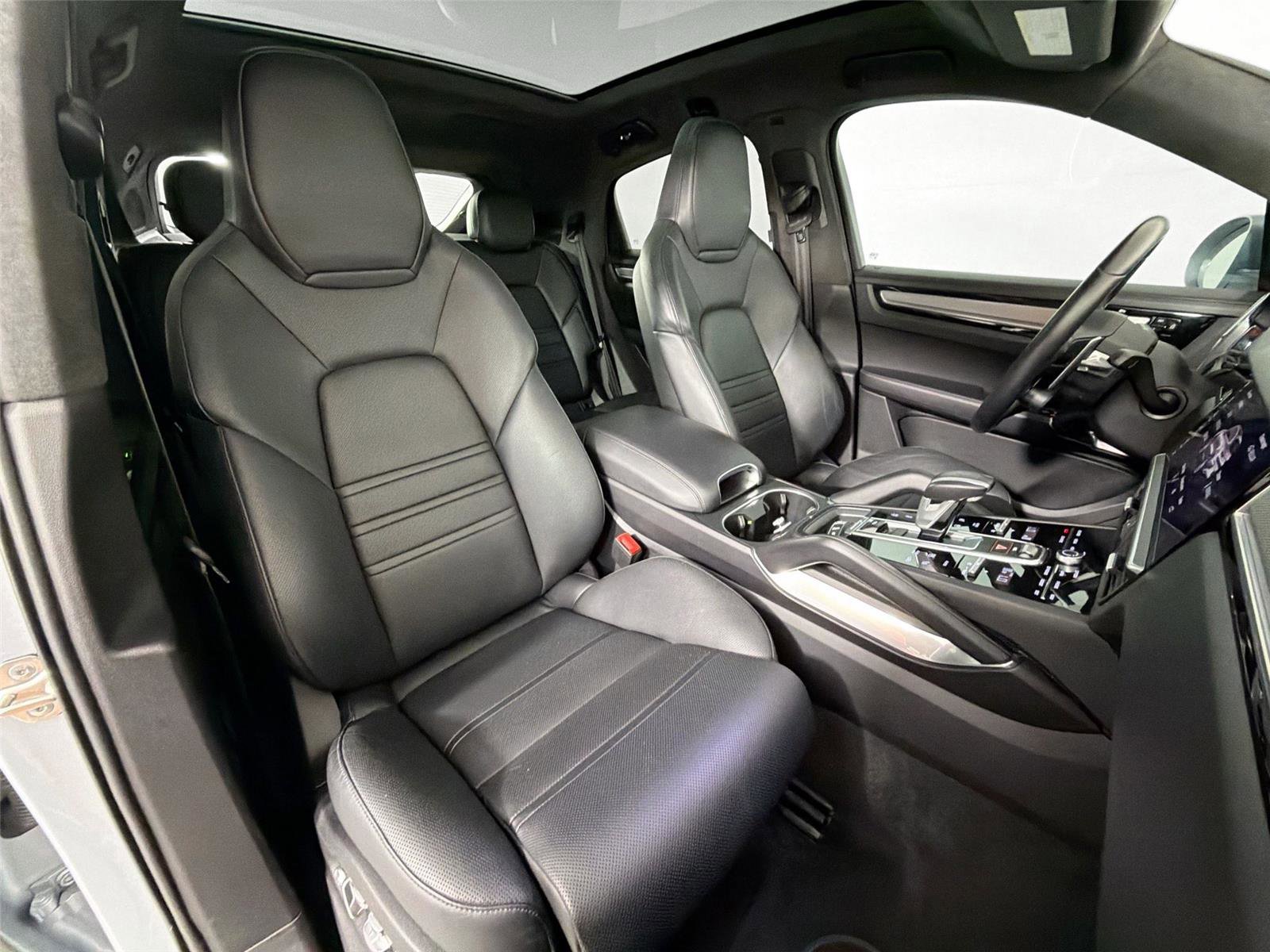 Certified 2021 Porsche Cayenne Turbo AWD/4WD image 28