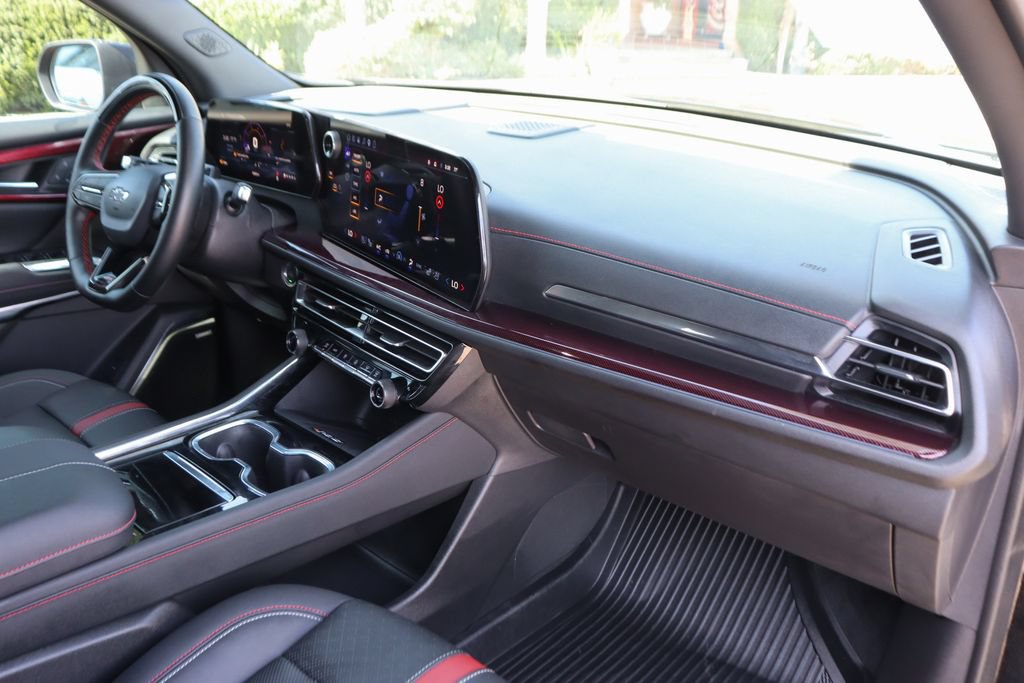 Used 2026 Chevrolet Traverse RS w/ LPO, Floor Liner Package FWD image 43