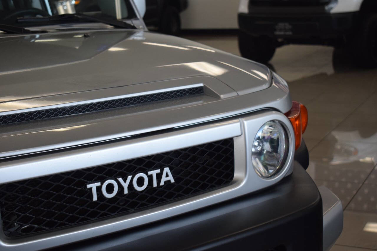 Used 2008 Toyota FJ Cruiser 4WD image 5
