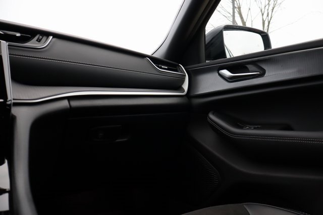 New 2025 Jeep Grand Cherokee Altitude image 38