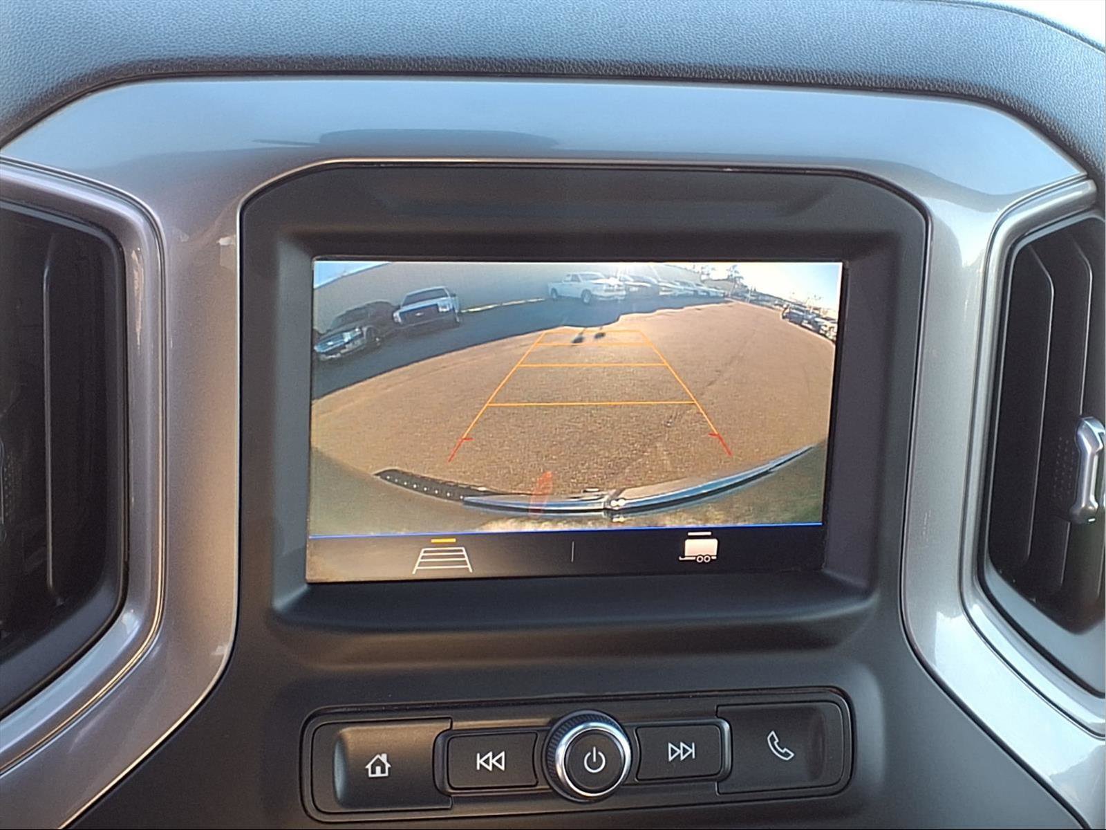 Used 2022 Chevrolet Silverado 1500 Custom Trail Boss w/ Safety Confidence Package image 4