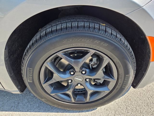 Certified 2020 Chrysler Pacifica Touring-L w/ S Appearance Package image 18