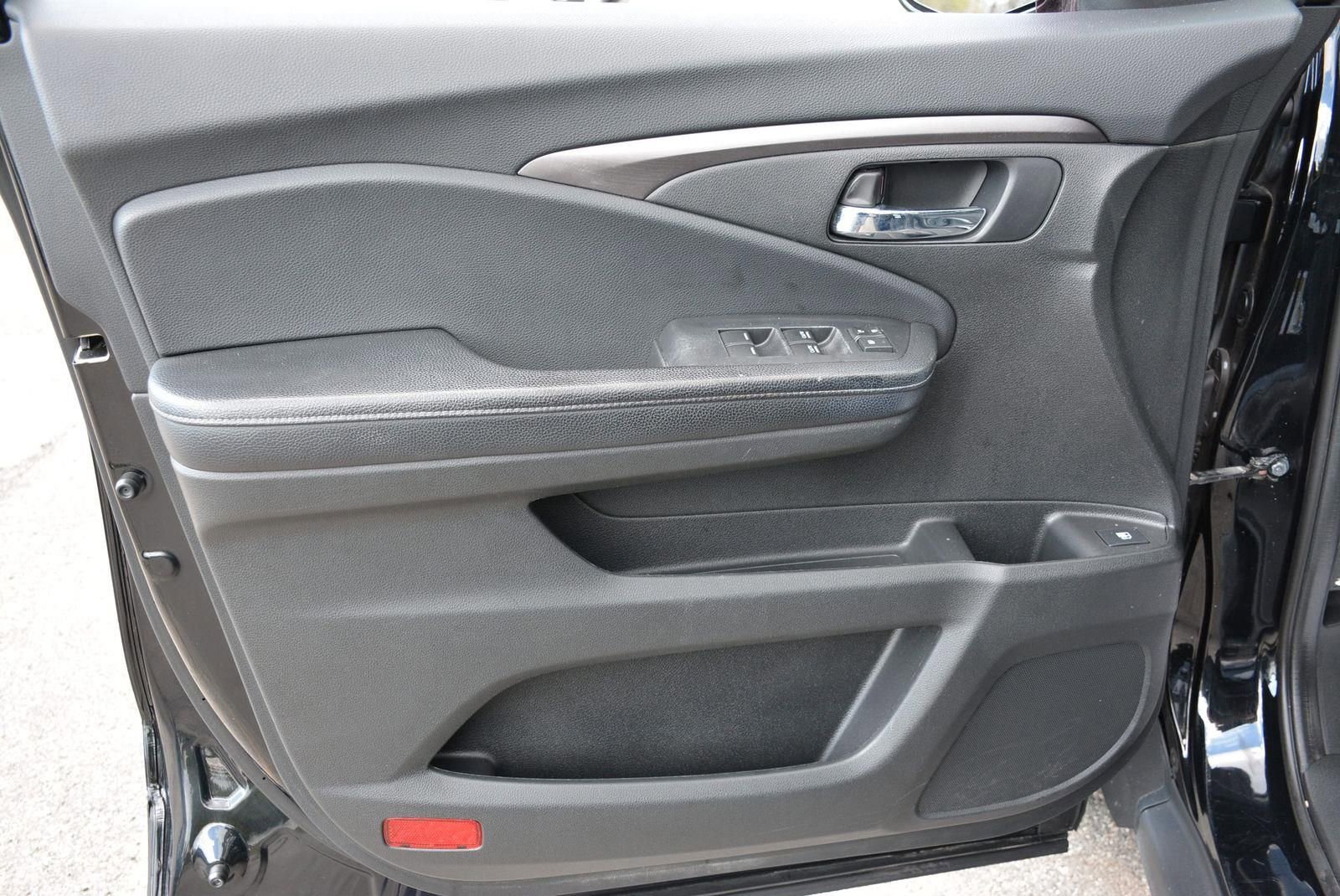 Used 2019 Honda Ridgeline Sport image 10
