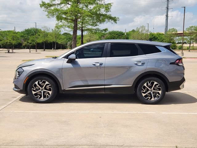 Used 2024 Kia Sportage EX image 4