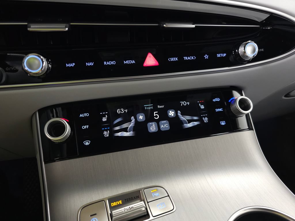 New 2026 Genesis GV70 2.5T Advanced AWD/4WD image 25