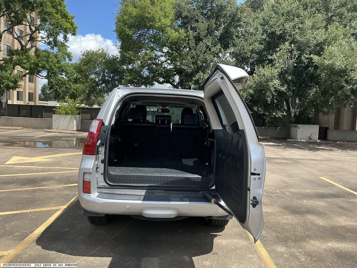 Used 2012 Lexus GX 460 Premium AWD/4WD image 10