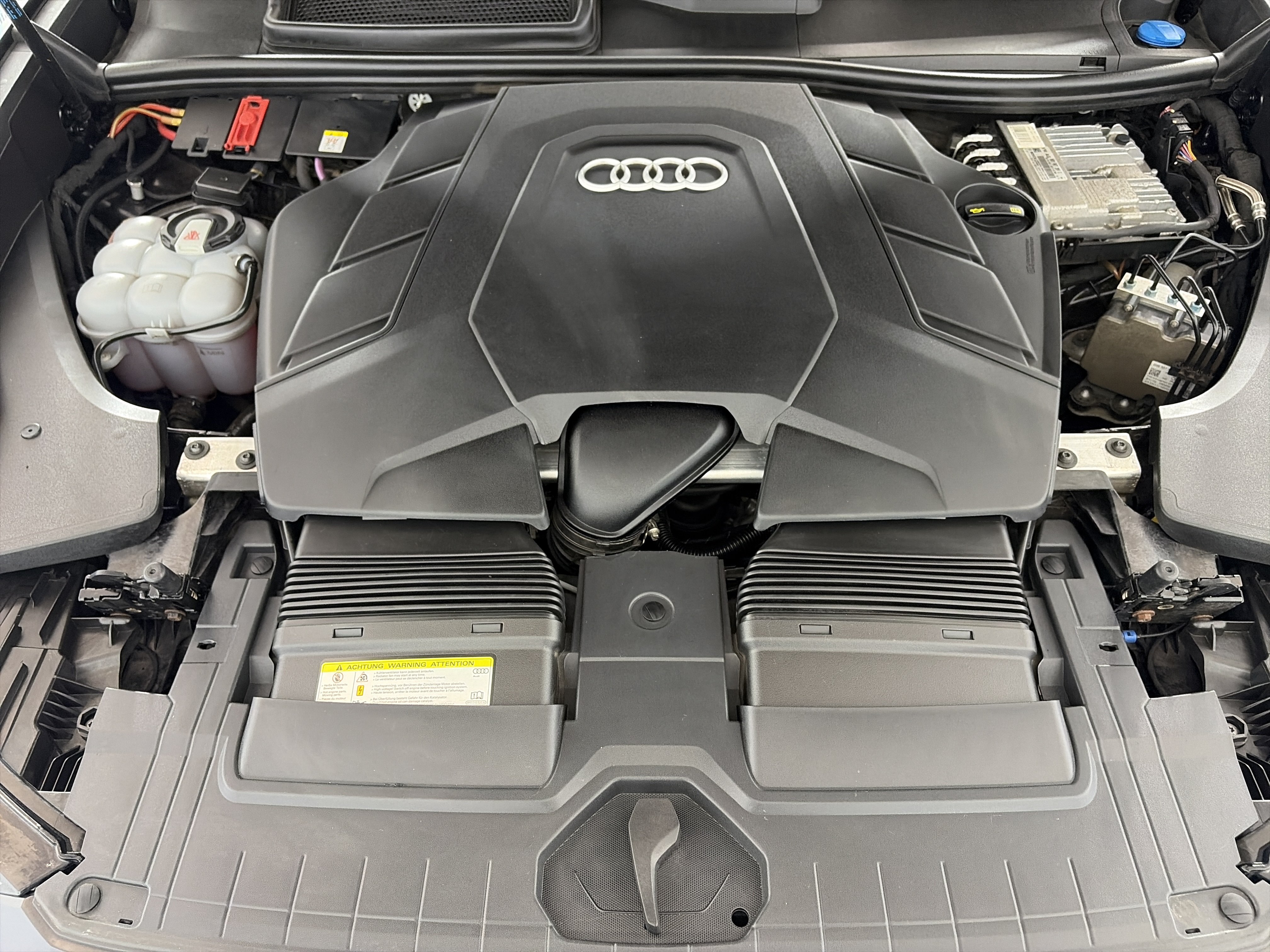 Used 2019 Audi Q8 Premium Plus AWD/4WD image 11