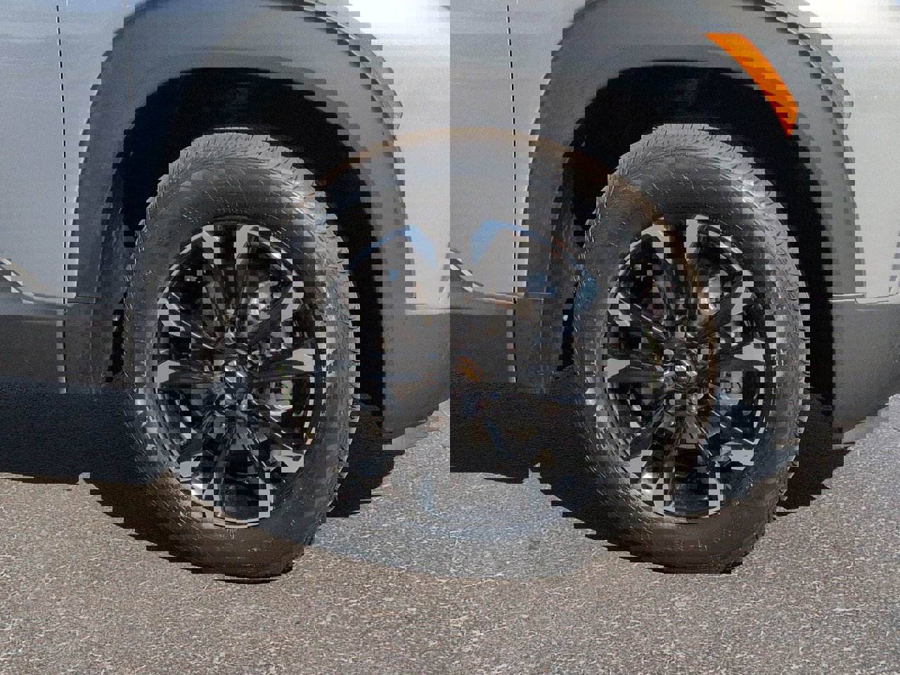 Used 2023 Chevrolet TrailBlazer LT w/ Convenience Package image 11