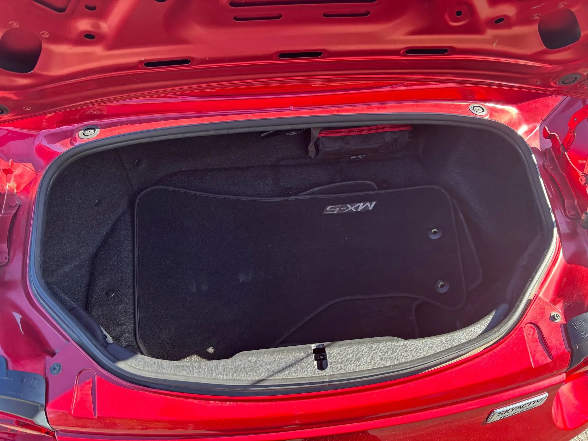 Used 2016 MAZDA MX-5 Miata Sport image 20