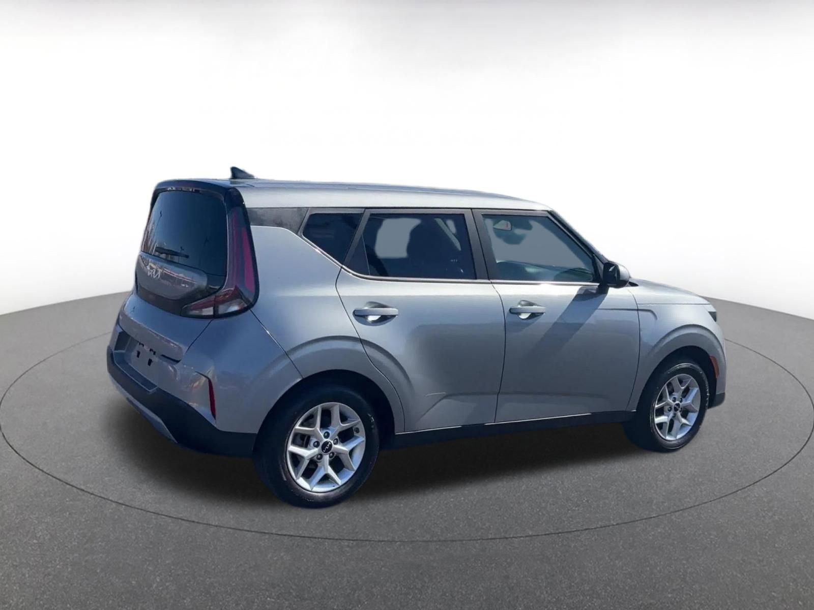 Used 2025 Kia Soul LX w/ LX Technology Package image 14