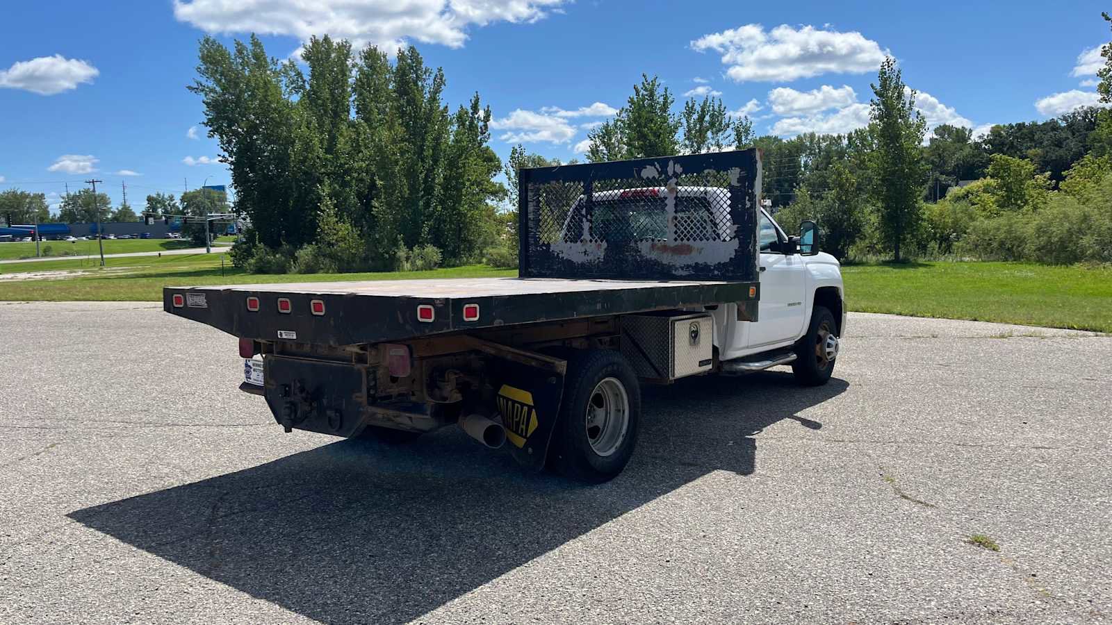 Used 2015 Chevrolet Silverado 3500 W/T w/ Snow Plow Prep Package image 4