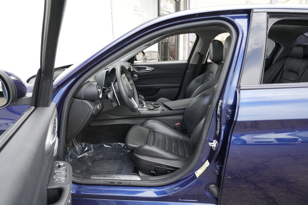Used 2019 Alfa Romeo Giulia Ti Sport w/ Quick Order Package 22U Sport image 21