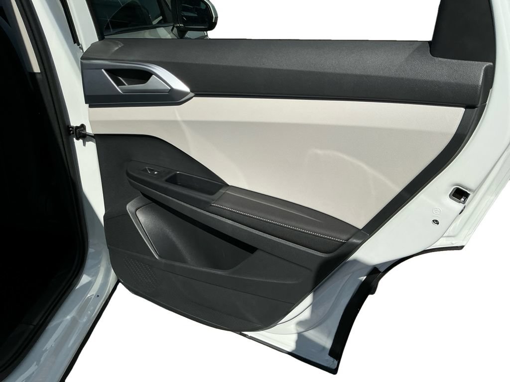 New 2026 Volkswagen Taos SE AWD/4WD image 18