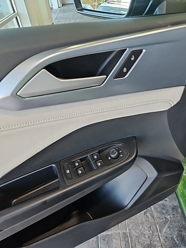 New 2026 Volkswagen Taos SE image 26