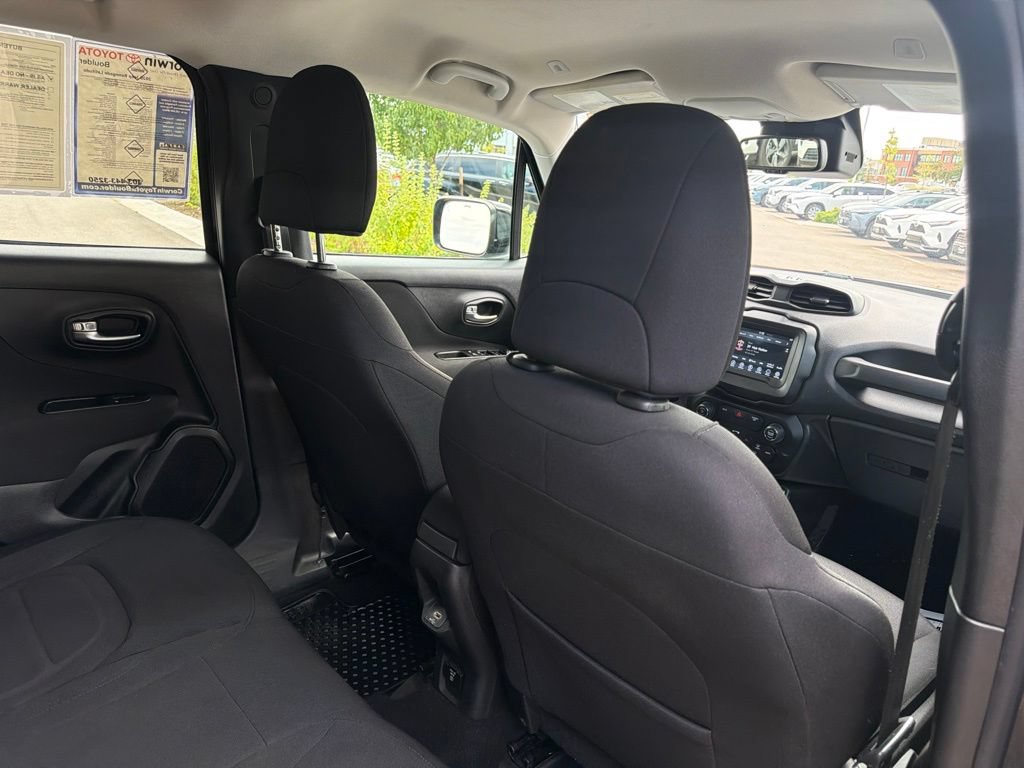 Used 2020 Jeep Renegade Latitude w/ Popular Equipment Group AWD/4WD image 16