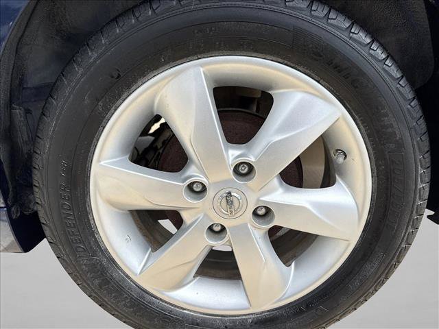 Used 2012 Nissan Versa Hatchback FWD image 18