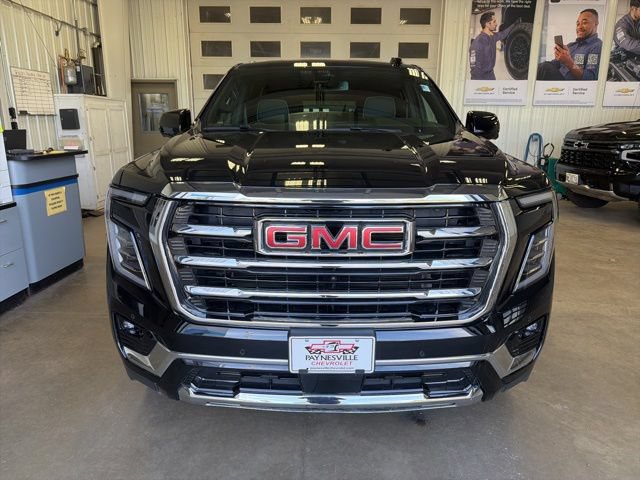 Used 2025 GMC Yukon XL Elevation AWD/4WD image 3