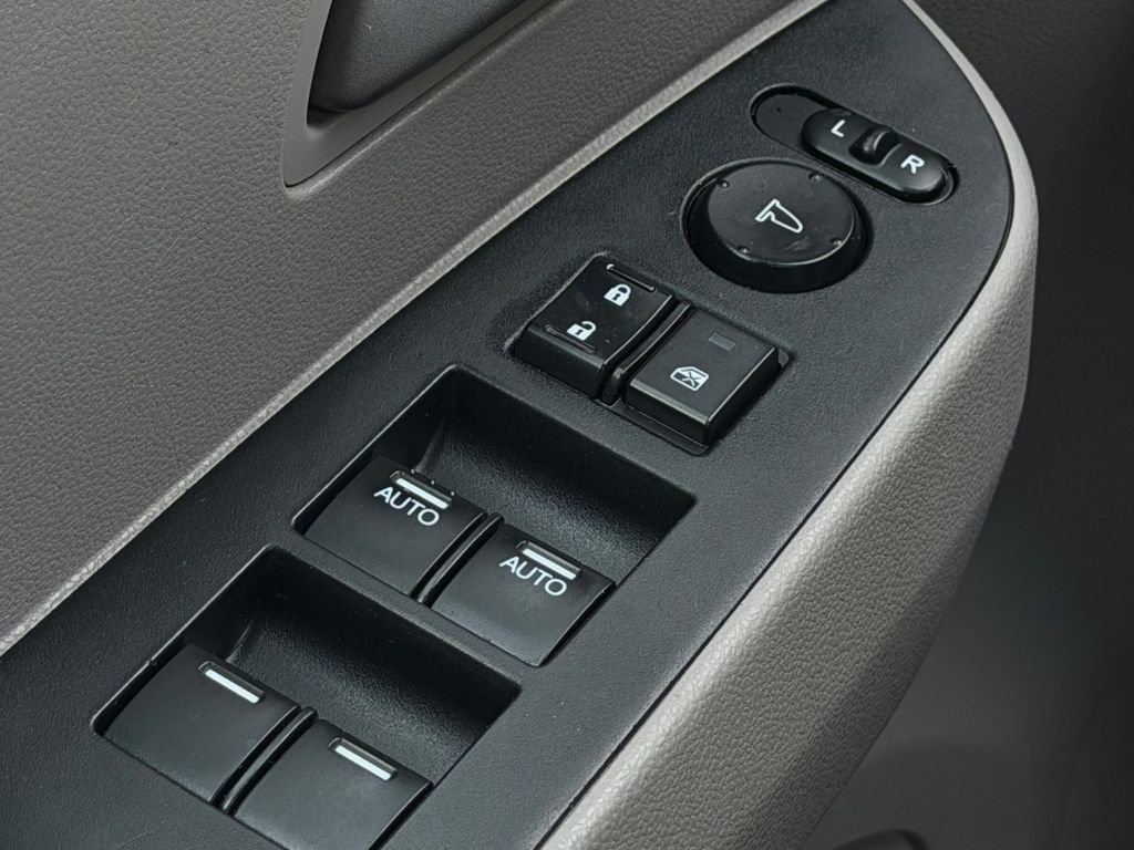 Used 2012 Honda Odyssey EX-L image 21