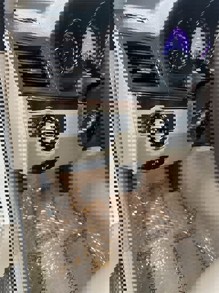 Used 2011 Mercedes-Benz E 350 Cabriolet image 14