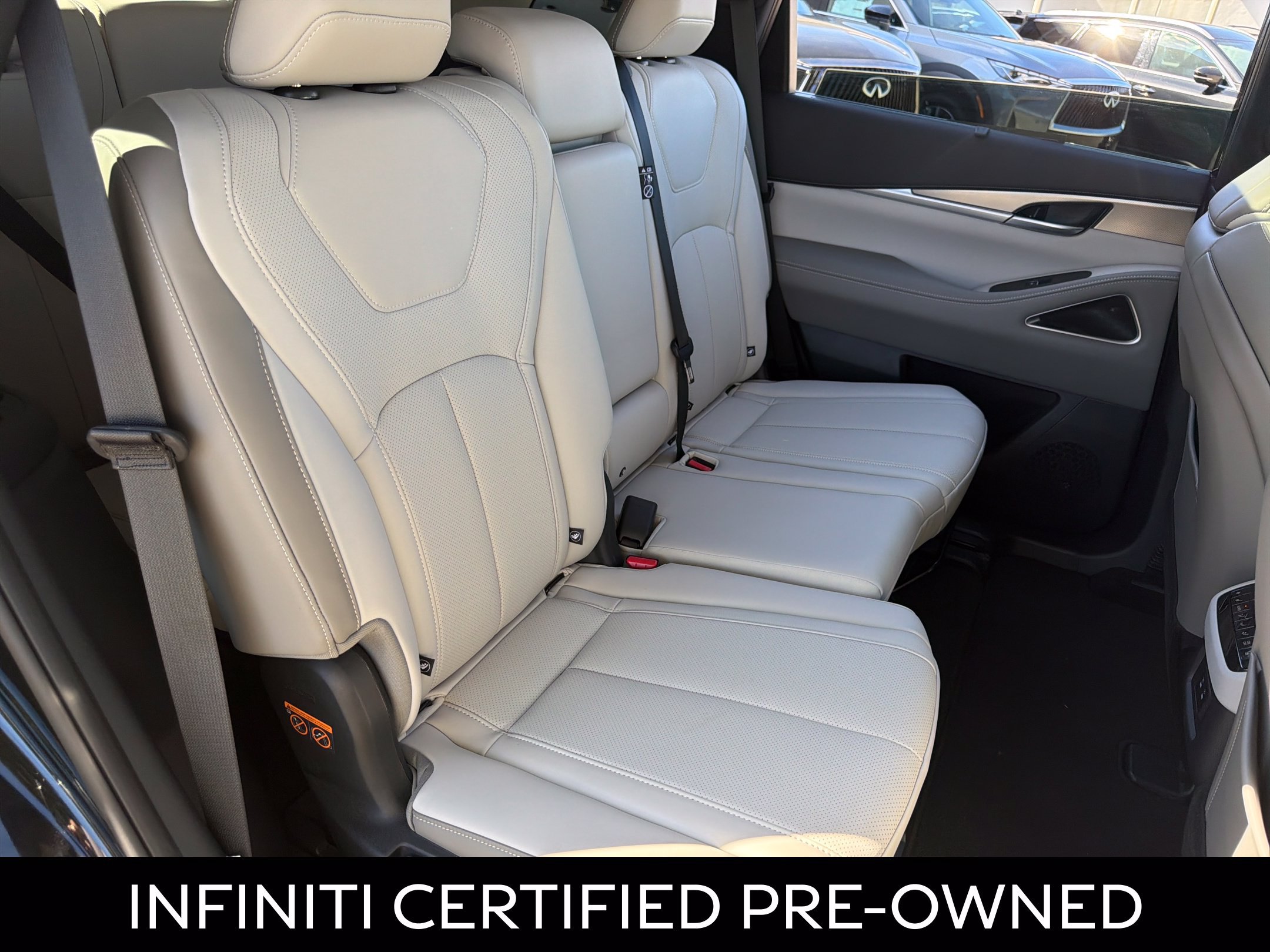 Certified 2026 INFINITI QX60 Luxe w/ Cargo Package FWD image 35