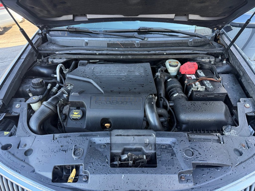 Used 2013 Lincoln MKS AWD image 20