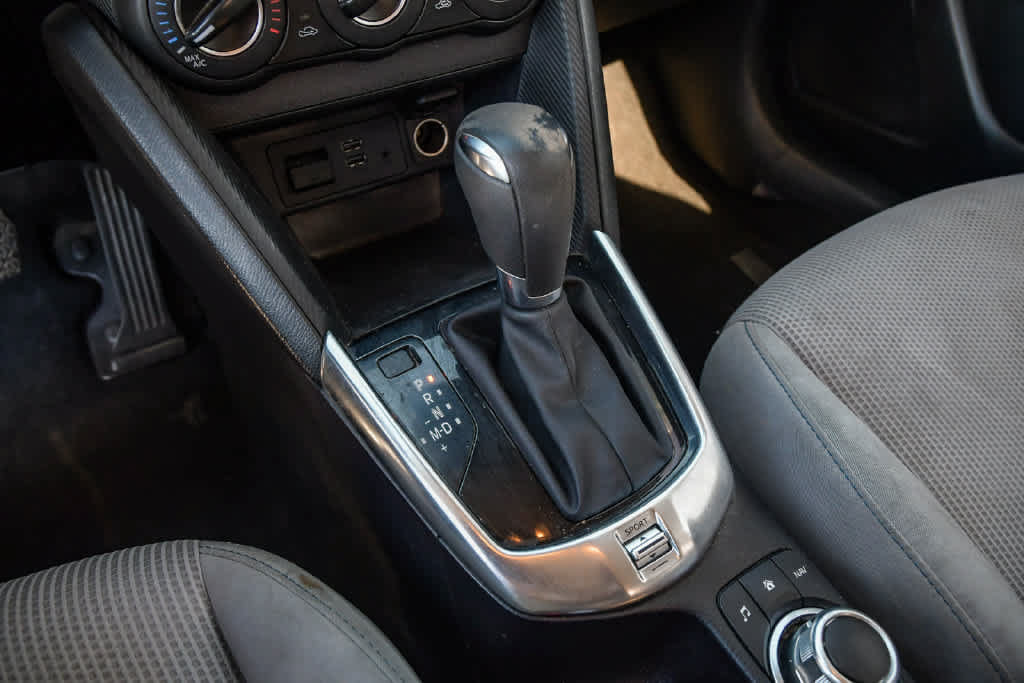 Used 2019 Toyota Yaris LE FWD image 19