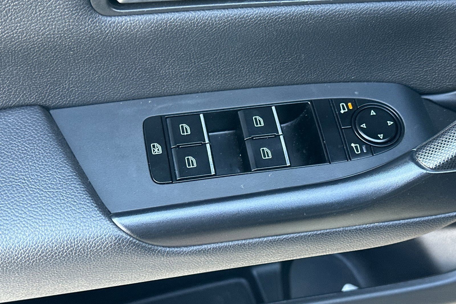 Used 2024 MAZDA CX-50 AWD 2.5 S w/ Preferred Package image 12