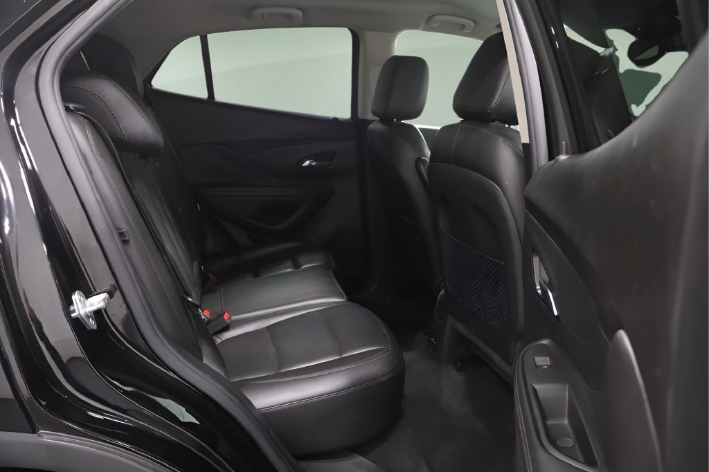 Used 2020 Buick Encore Essence AWD/4WD image 19