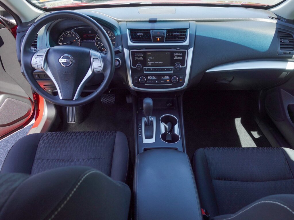 Used 2017 Nissan Altima 2.5 SV image 11