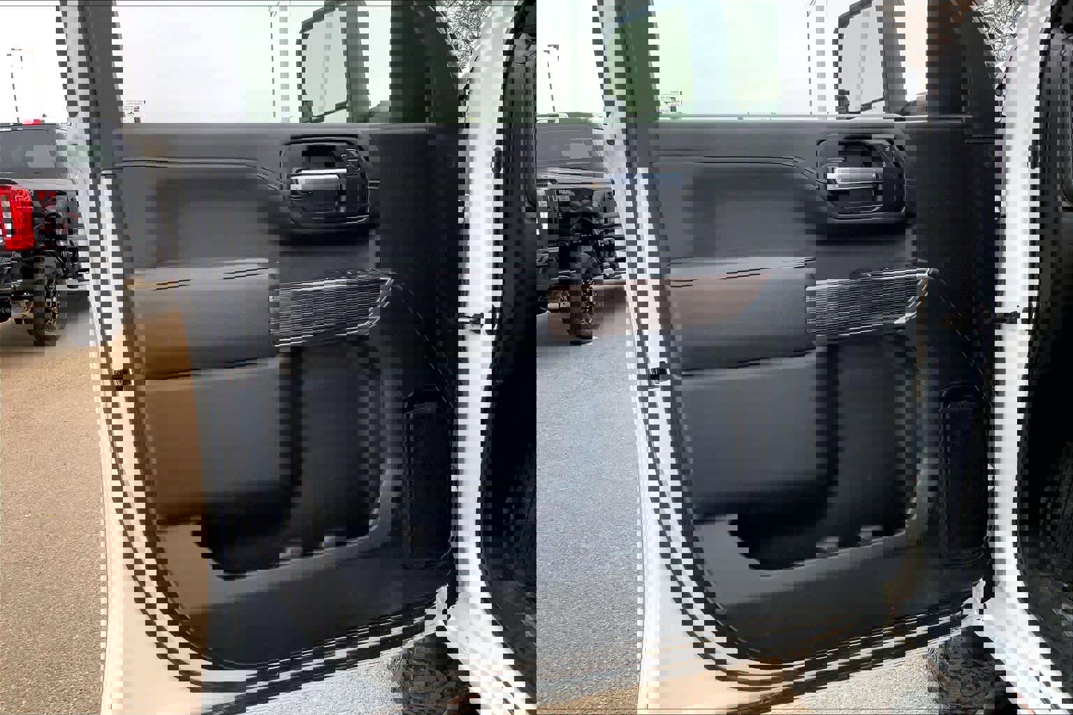 Used 2022 GMC Sierra 3500 SLE w/ SLE Convenience Package image 22