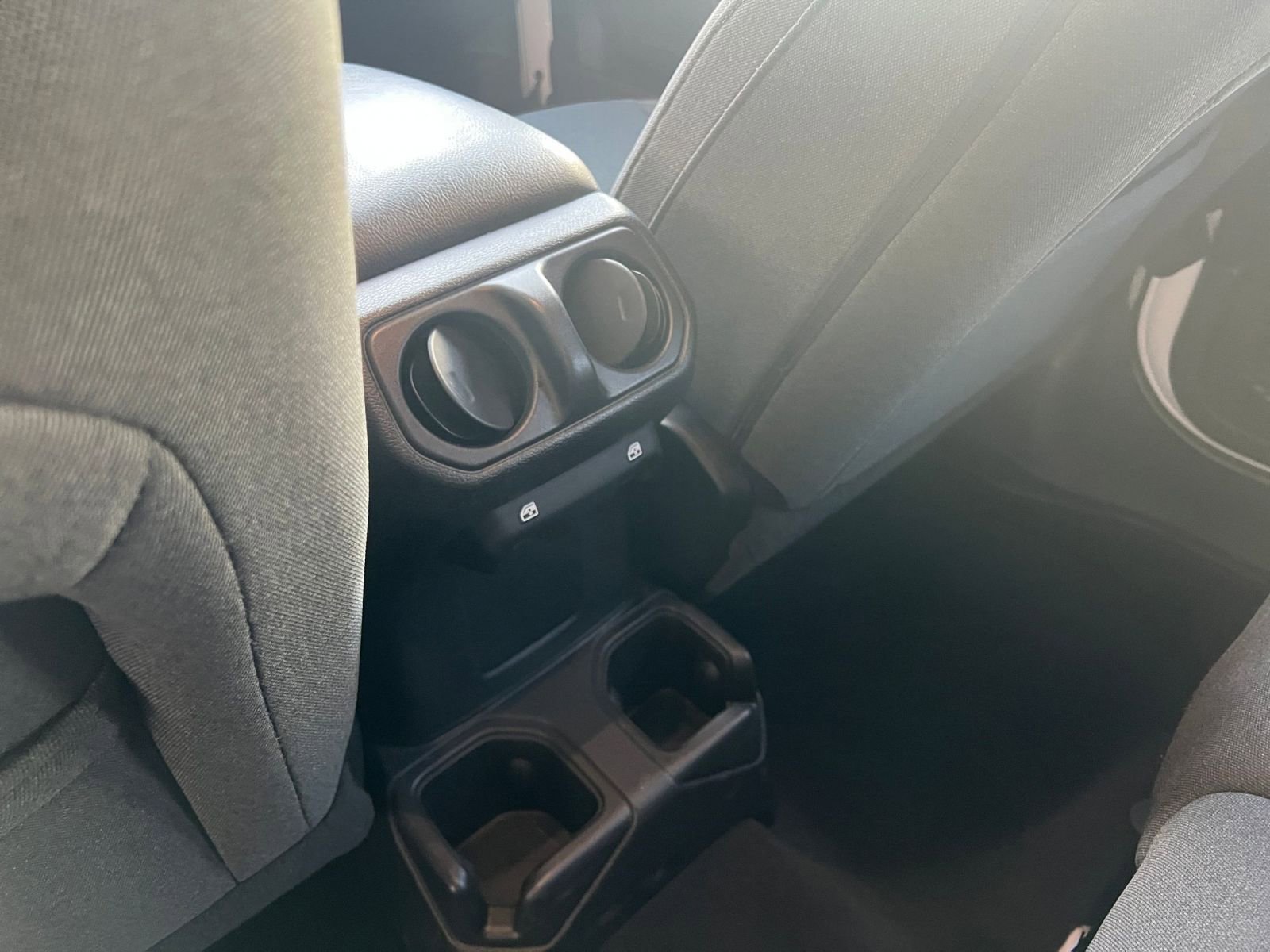 Used 2025 Jeep Wrangler Sport S image 23