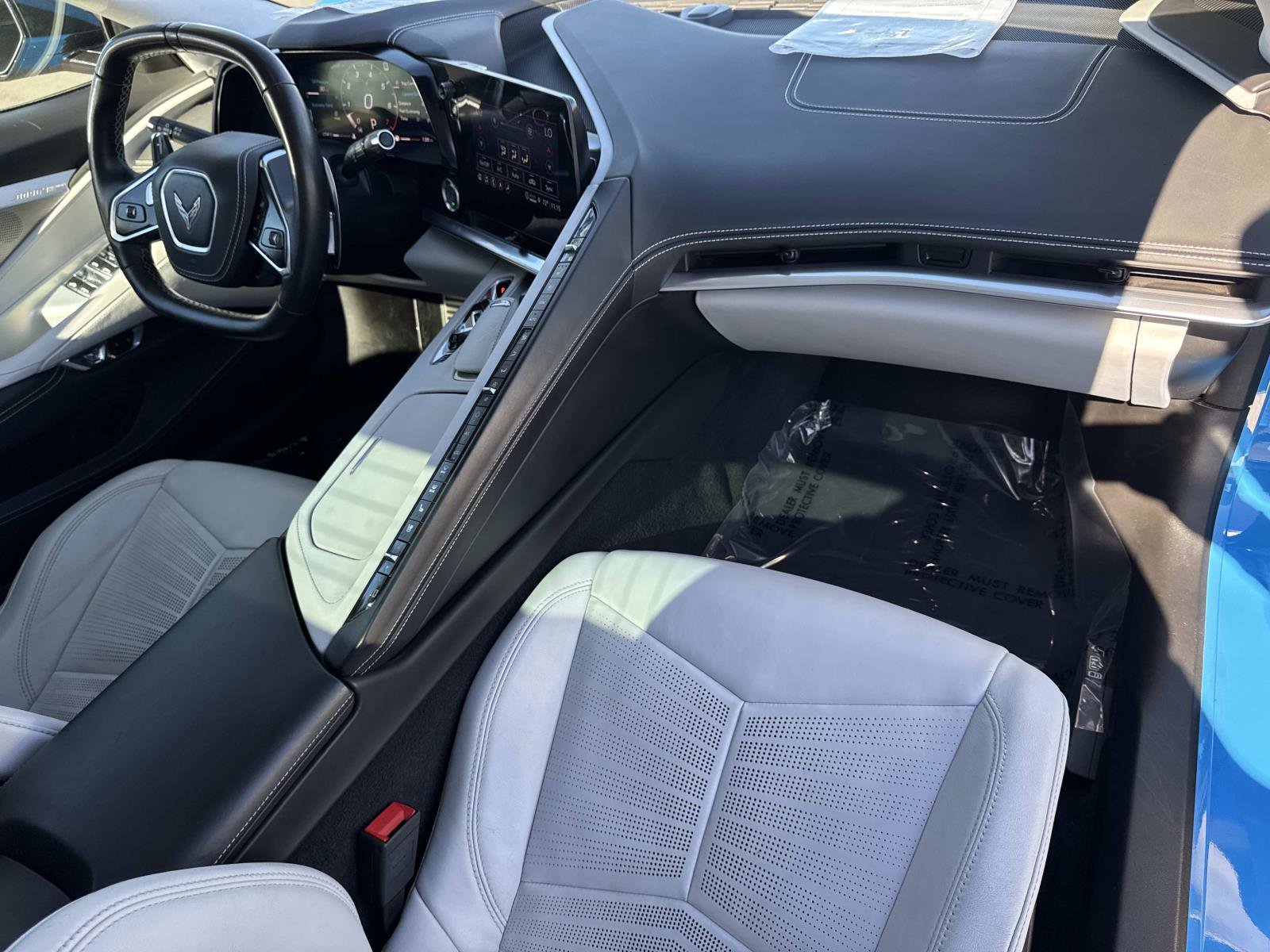 Used 2021 Chevrolet Corvette Stingray Premium Conv w/ Z51 Performance Package image 28