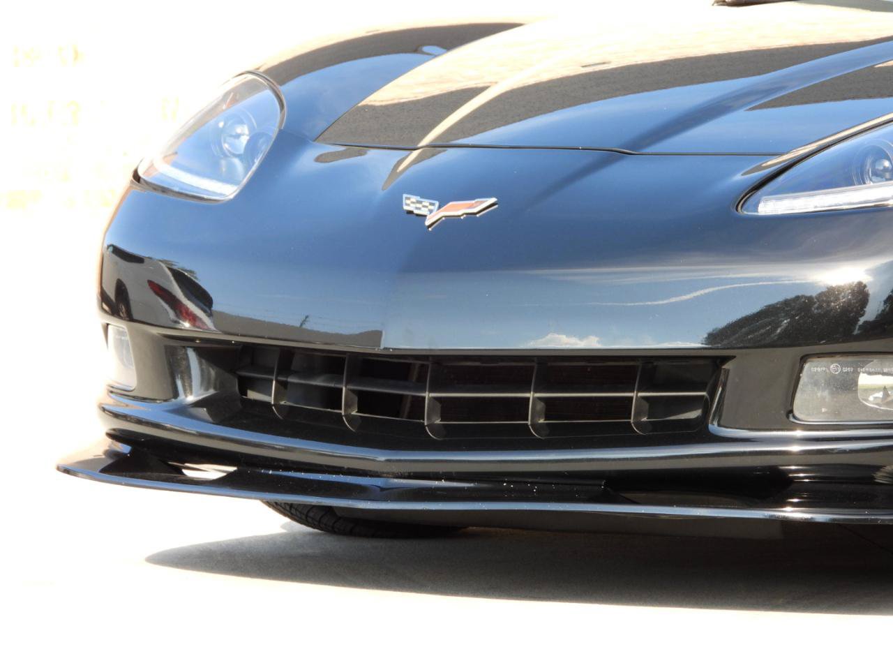 Used 2011 Chevrolet Corvette w/ 3LT w/ Preferred Equipment Group RWD image 9