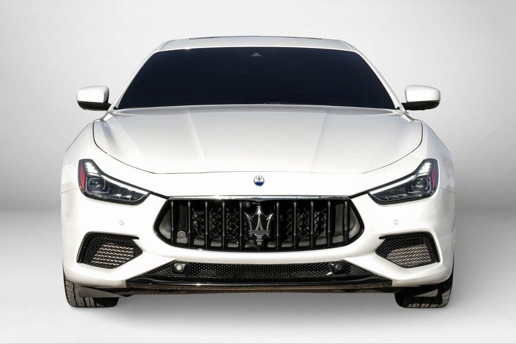 Used 2023 Maserati Ghibli Modena image 3