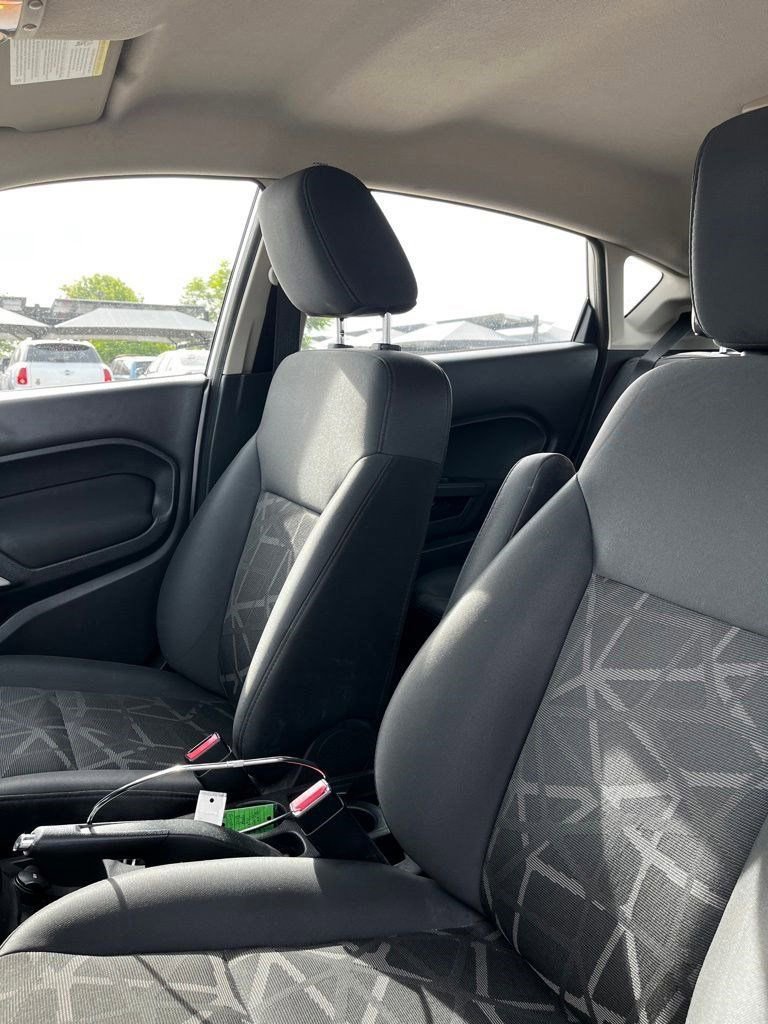 Used 2012 Ford Fiesta SE FWD image 10