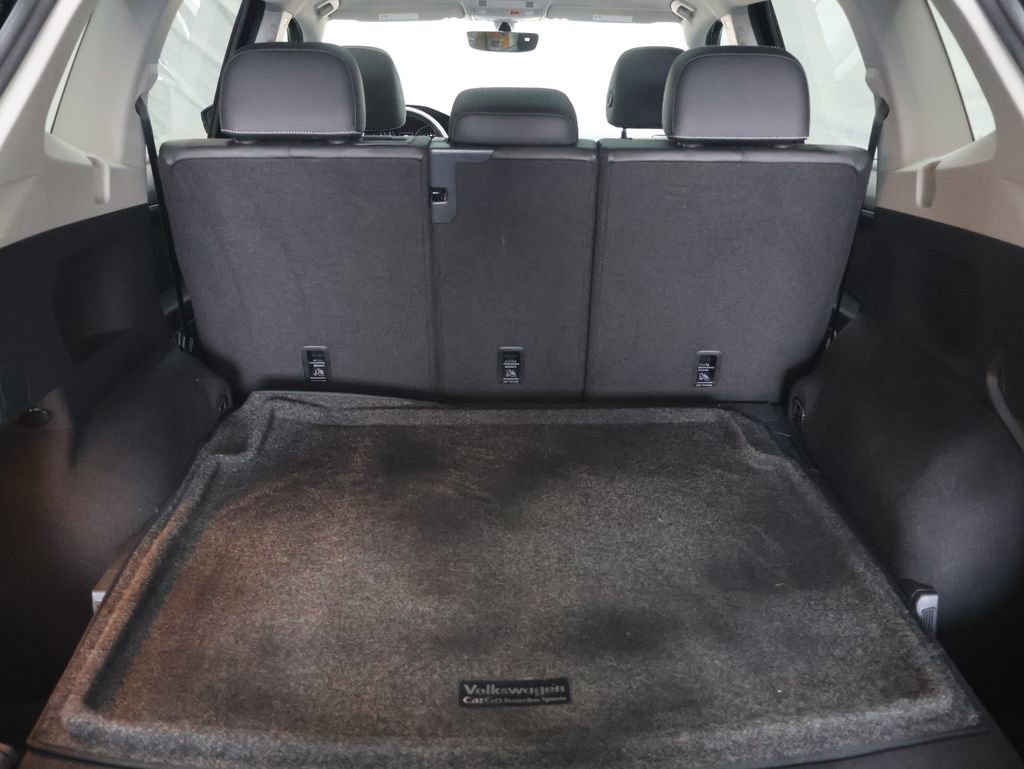 Used 2021 Volkswagen Tiguan SE w/ Panoramic Sunroof Package AWD/4WD image 13