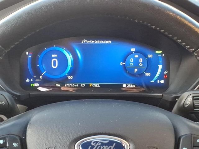 Used 2020 Ford Escape Titanium image 9